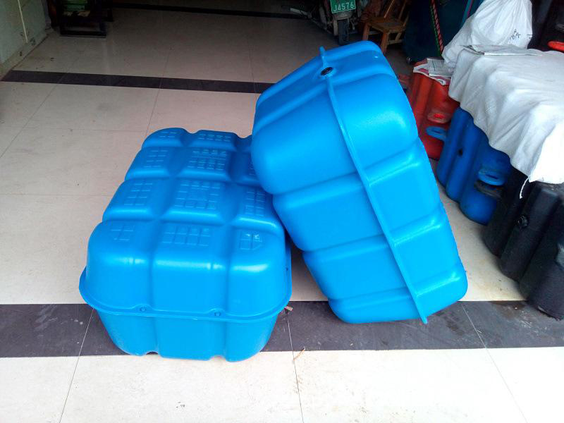 養(yǎng)殖浮筒浮漂吹塑機(jī)