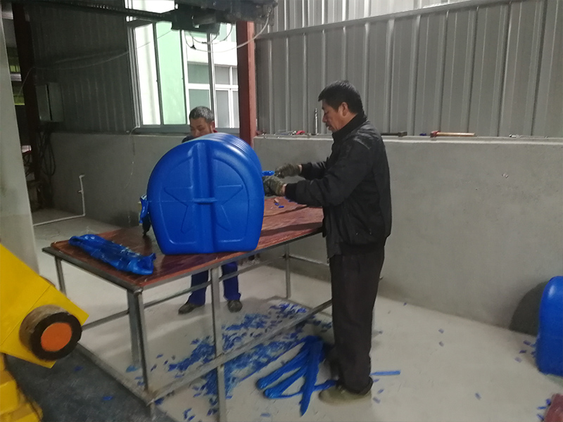 養(yǎng)殖浮筒浮漂吹塑機(jī)